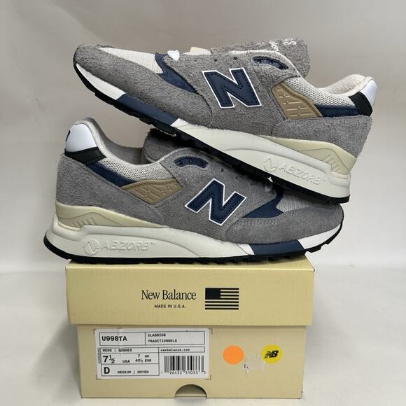 Disney Christmas 2025 Lil Rin Rin Plush Badge Red New